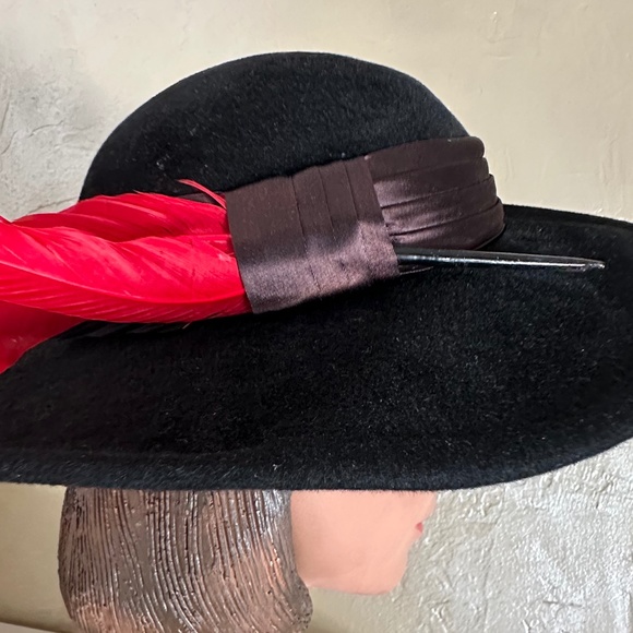 ELEGANT BLACK FELT WIDE BRIM HAT - SATING BAND + BLACK AND RED FEATHERS main image 5